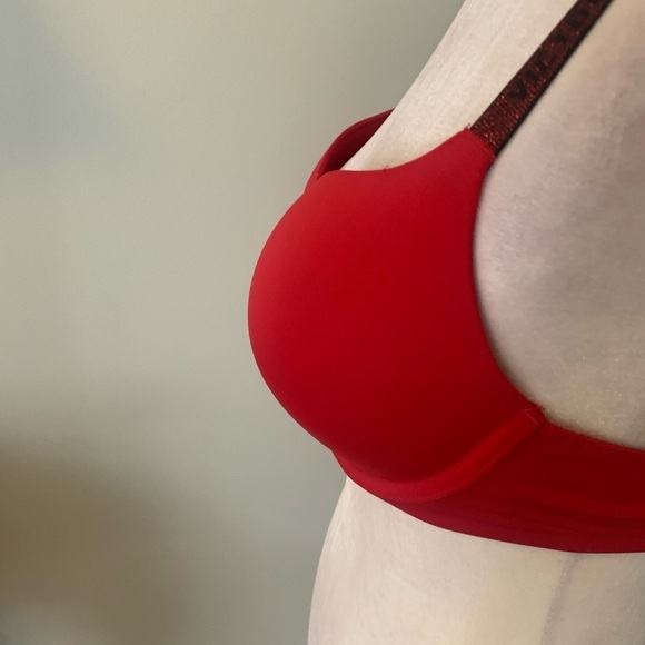 Victoria’s Secret red underwire bra, size 34D - Picture 3 of 9